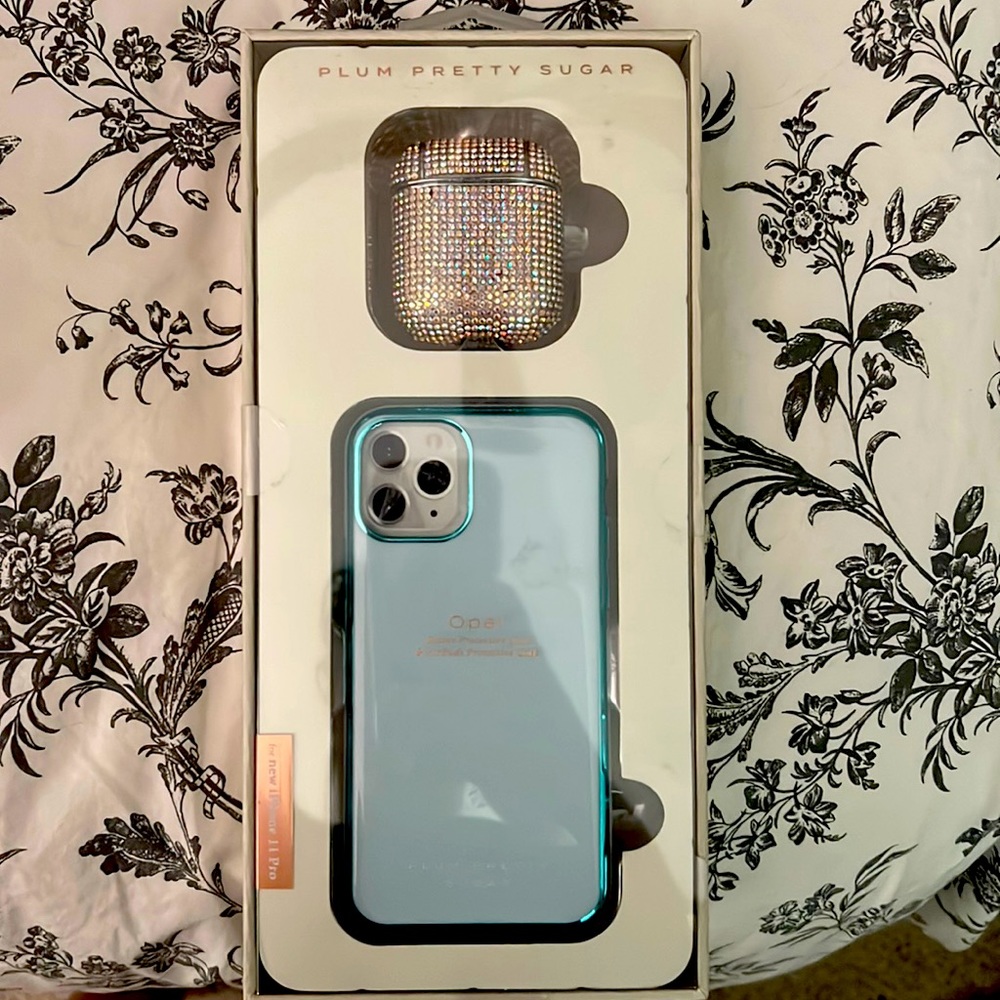 iPhone and airpod case